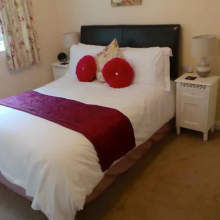 High Dalby House Cottages 펜션 *