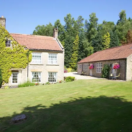 펜션 High Dalby House Cottages