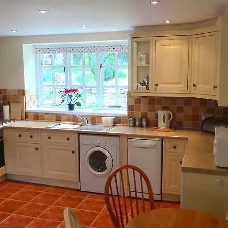 펜션 High Dalby House Cottages *